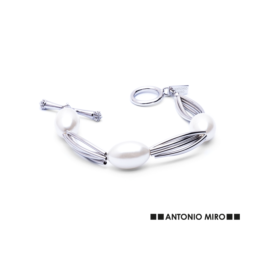 7317-000-P.jpg Neysa - Image 1