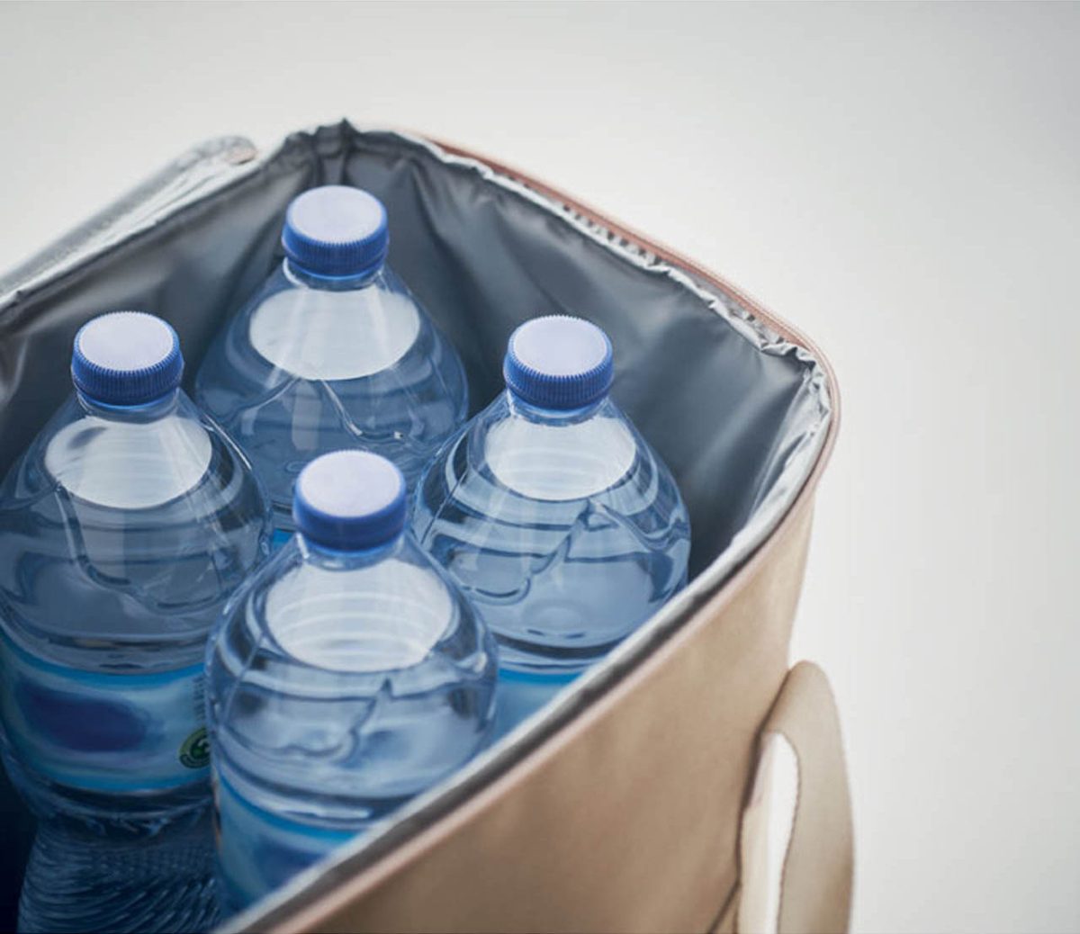 Bolsa térmica grande em canvas pré-lavado.